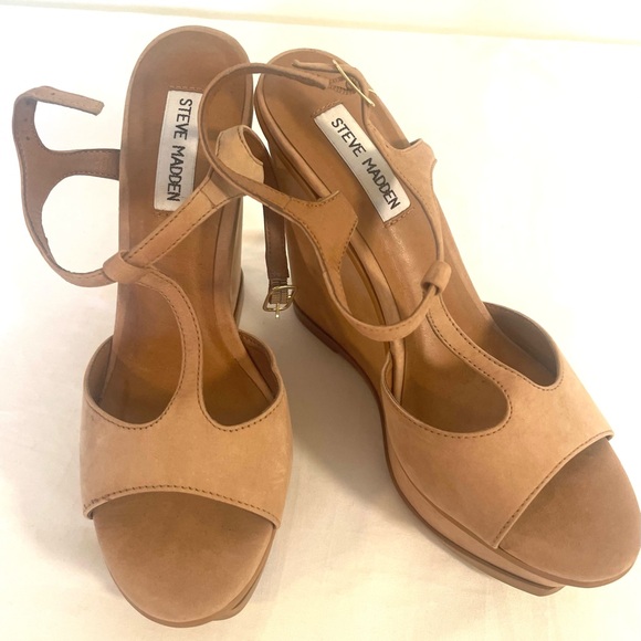 Steve Madden Nude Wedge Sandals (NWOT) - Picture 4 of 4